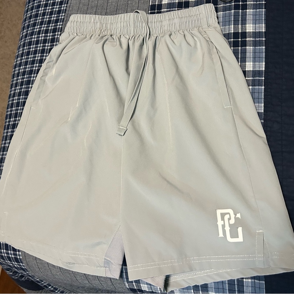 Gray Elastic Waistband Athletic Shorts